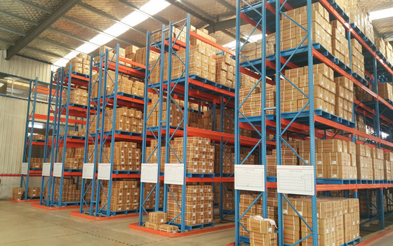 Estantes de almacenamiento industrial pesado pueden ajustarse Estantes de metal Estantes de placa de capa Estantes de almacenamiento de paletas Estante de almacenamiento