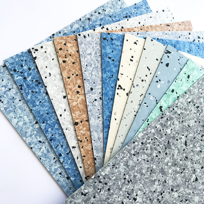 El material utilizado para la fabricación de los materiales de revestimiento de pisos de PVC