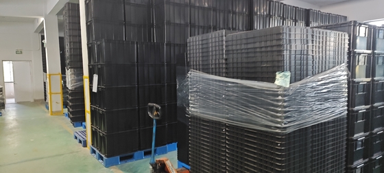Contenedor de almacenamiento de 400x300 mm ESD acumulable Caja de almacenamiento de plástico industrial caja conductiva