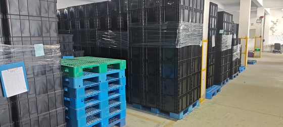 Contenedor de almacenamiento de 400x300 mm ESD acumulable Caja de almacenamiento de plástico industrial caja conductiva