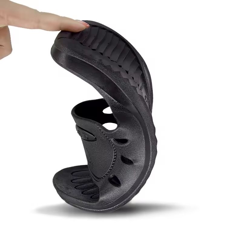 Fábrica ESD Antiestática SPU Zapatillas negras de seis agujeros Sala limpia Taller de seguridad cómodas Antiderrapante